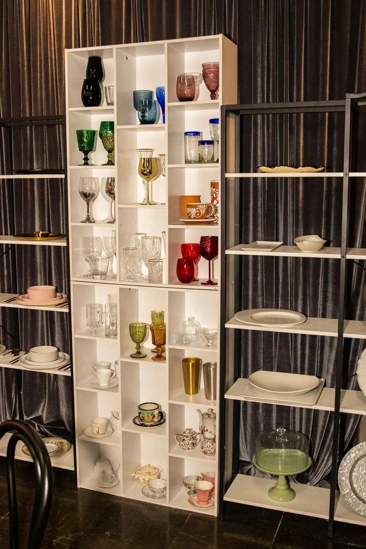 Tabletop and glassware library inside the ELEVENTS showroom